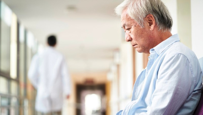 Đột quỵ não là là hiện tượng khi máu lưu thông lên não bị gián đoạn